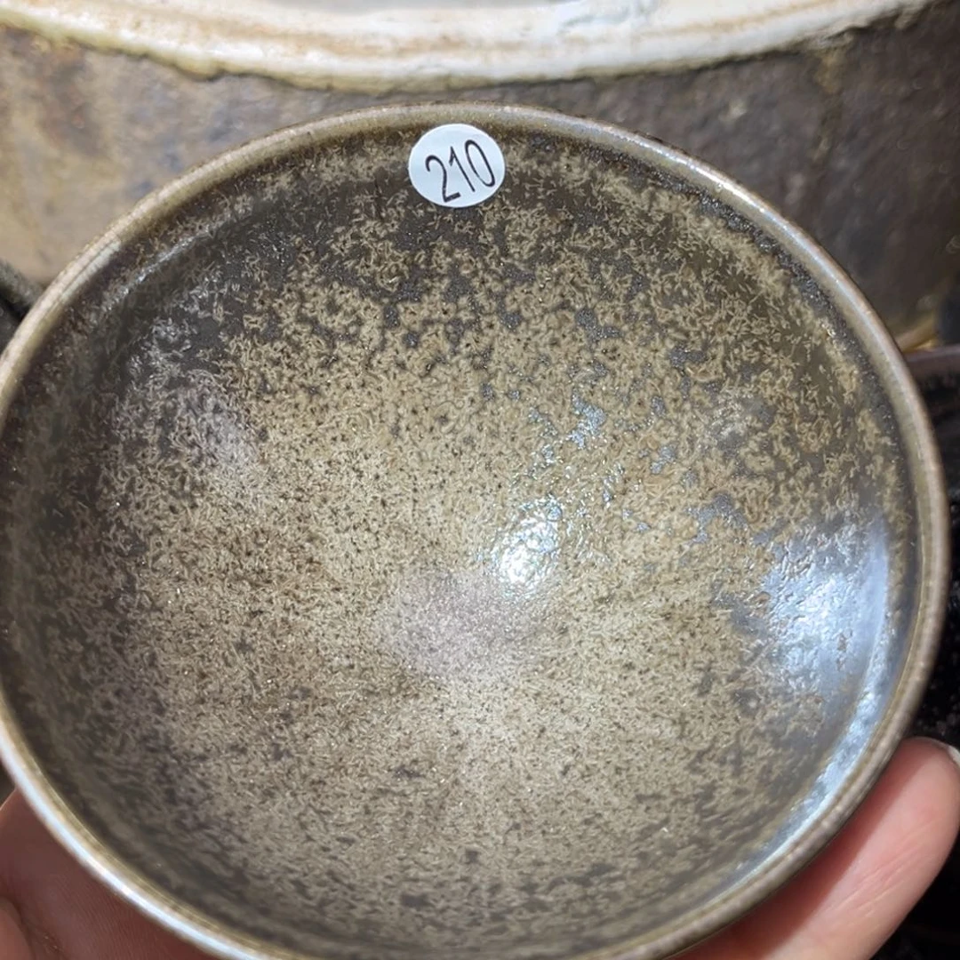 茶盏义兴龙窑坚持真柴烧