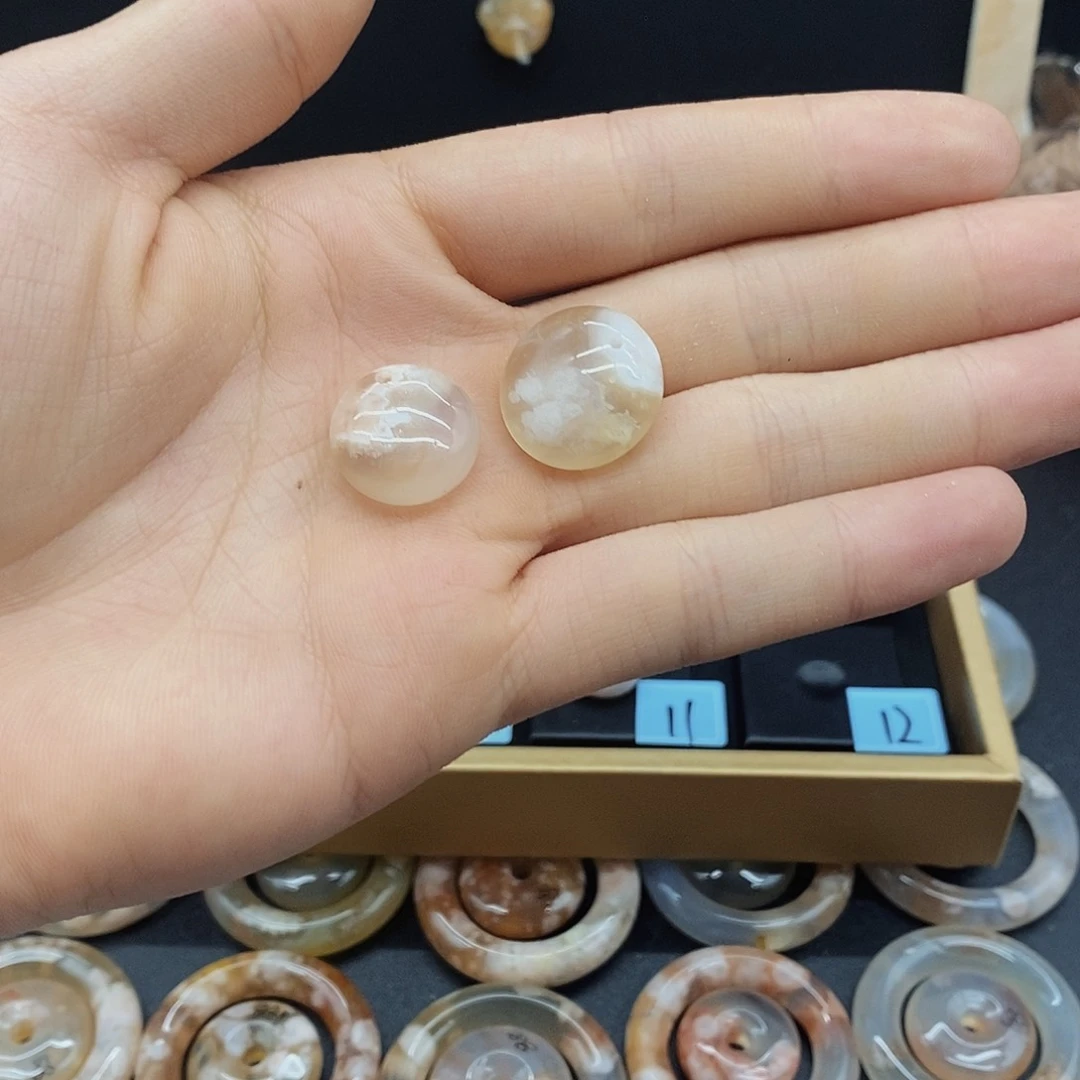 雨***窝玛瑙/玉髓颈饰未镶嵌