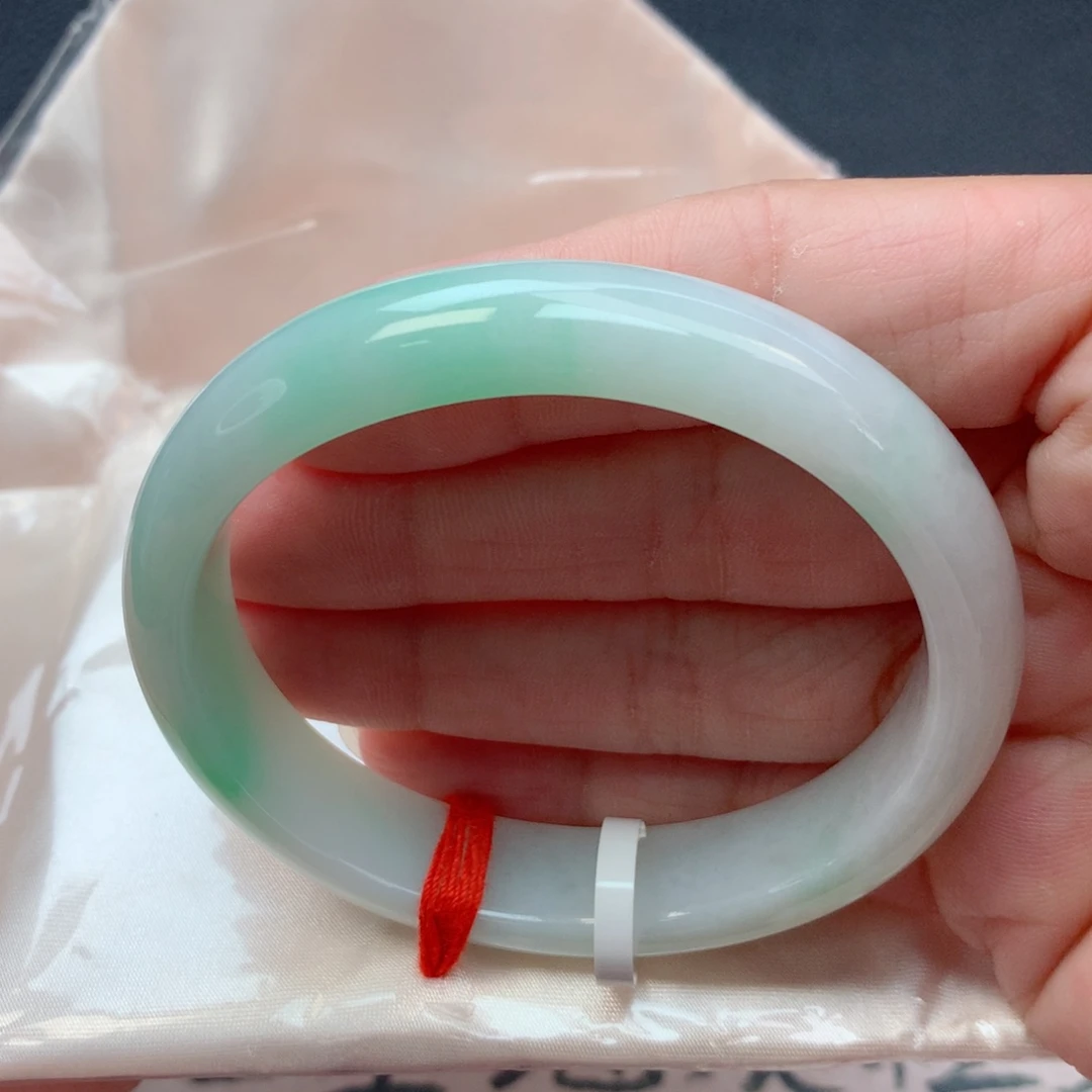 未镶嵌手镯翡翠56贵妃细糯白底青0毛孔完整推荐