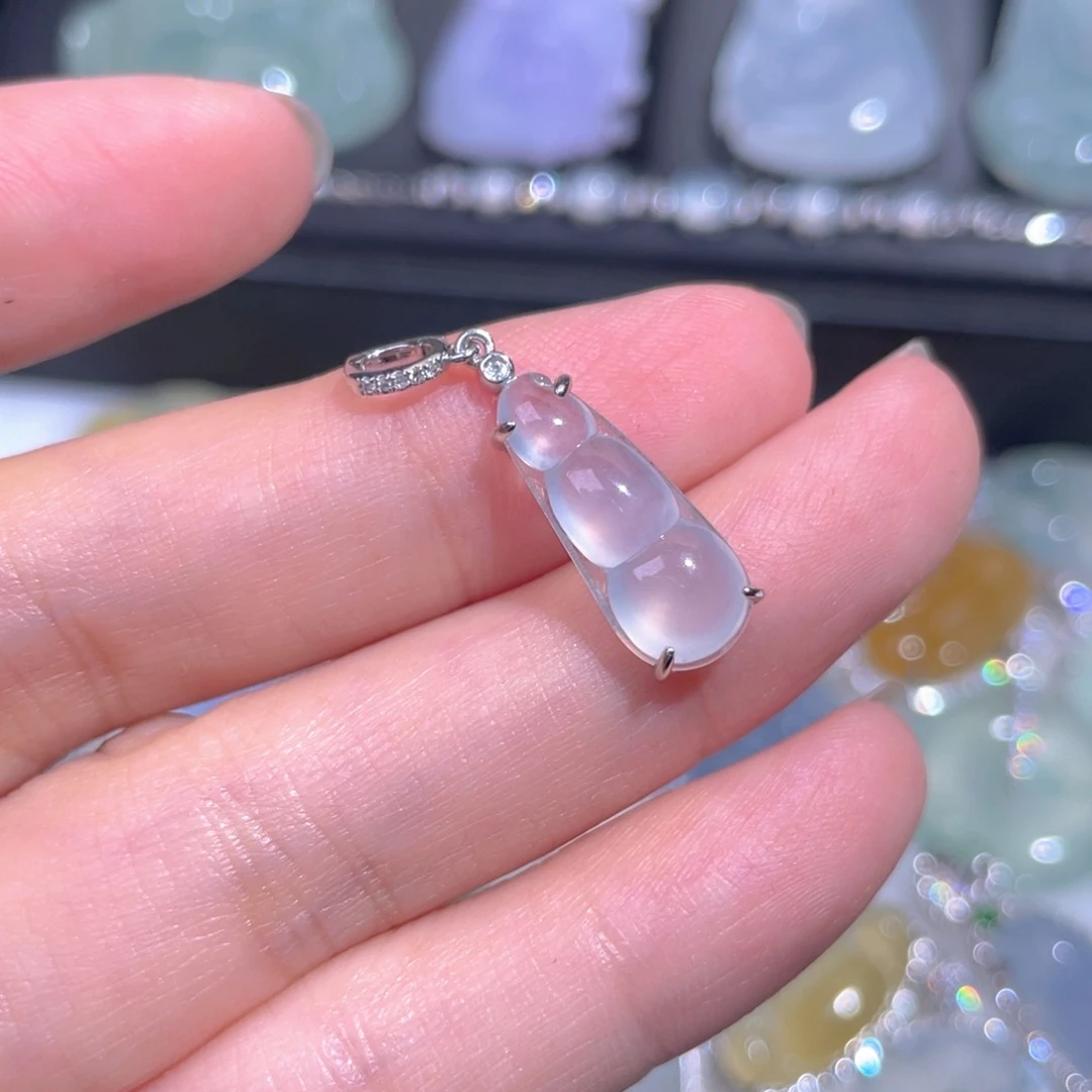 颈饰18K金镶嵌翡翠翡翠