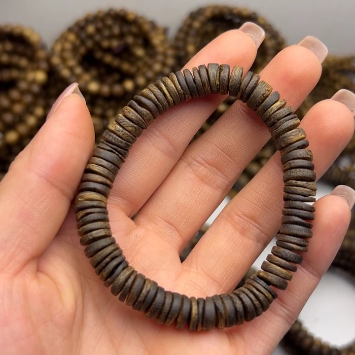 沉香沉香碎屑种植奇楠沉水浮 片片珠卡08，8克