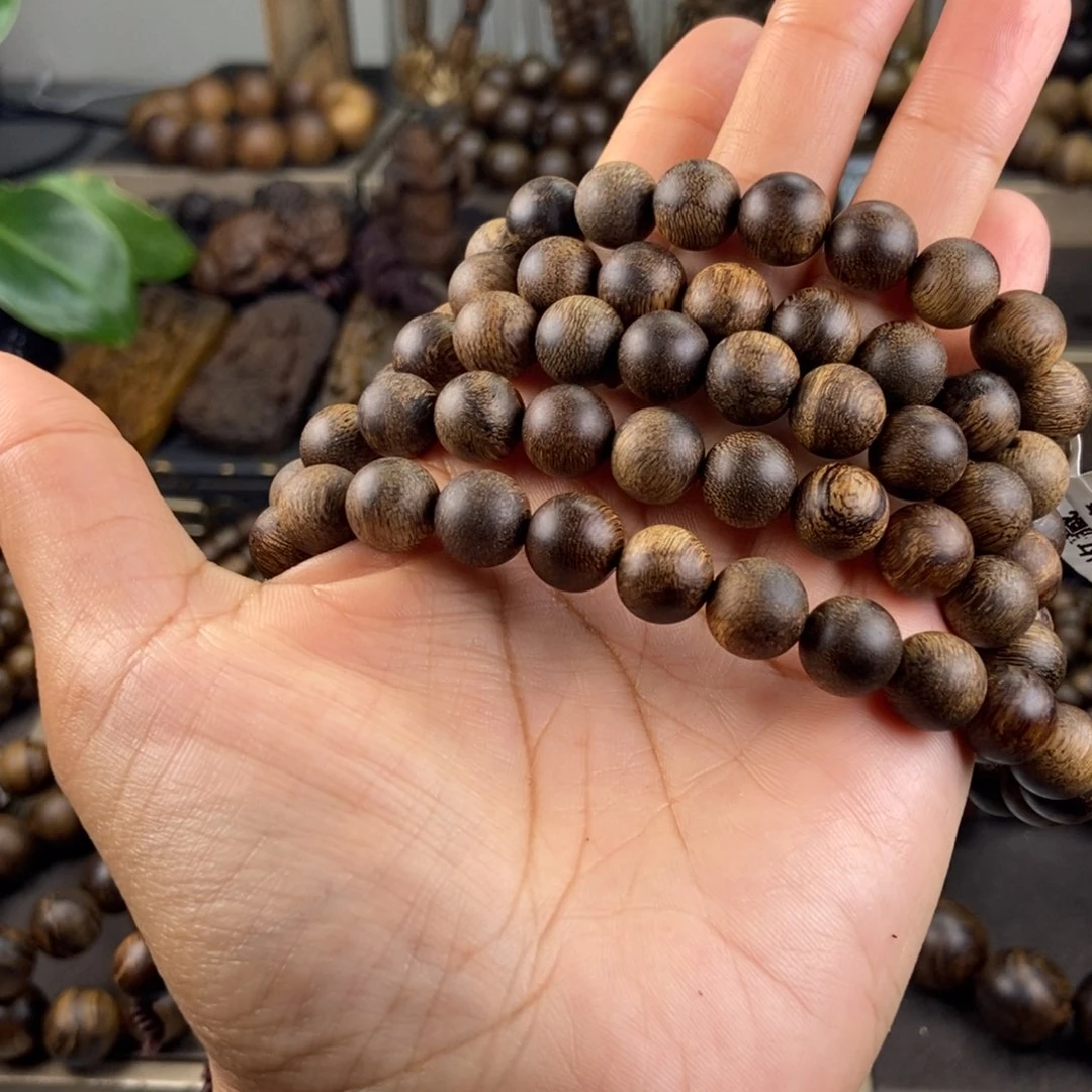 手串沉香-*-越南芽庄白留疤