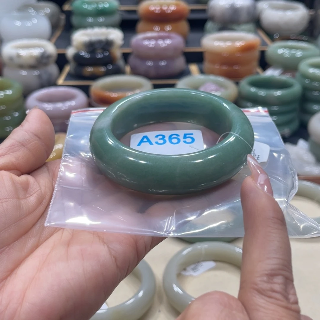 石英质玉手镯未镶嵌妞*