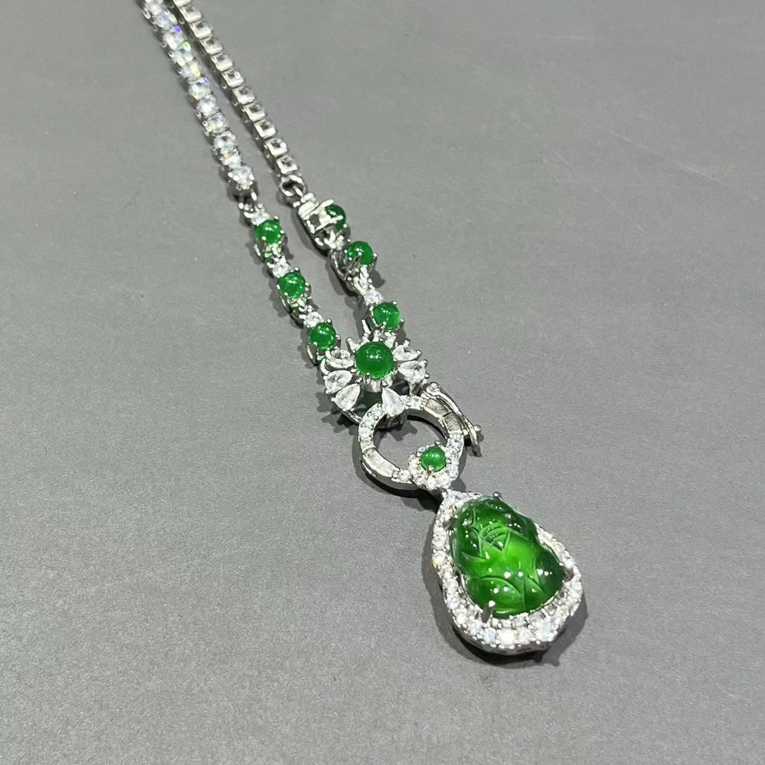 翡翠貔貅吊坠@k（配链）