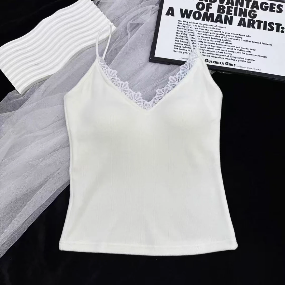 新品上新！女士一体杯V领蕾丝打底吊带背心H79