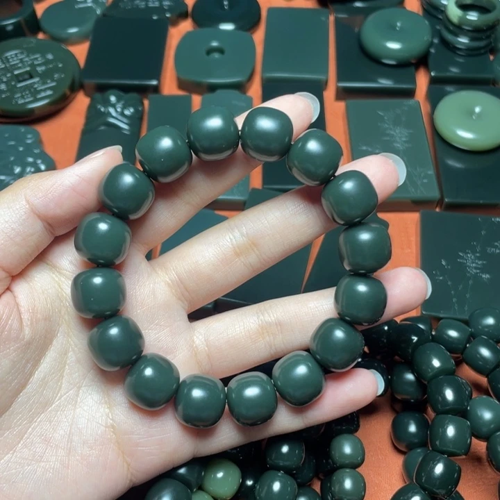 手链未镶嵌和田玉（青玉）