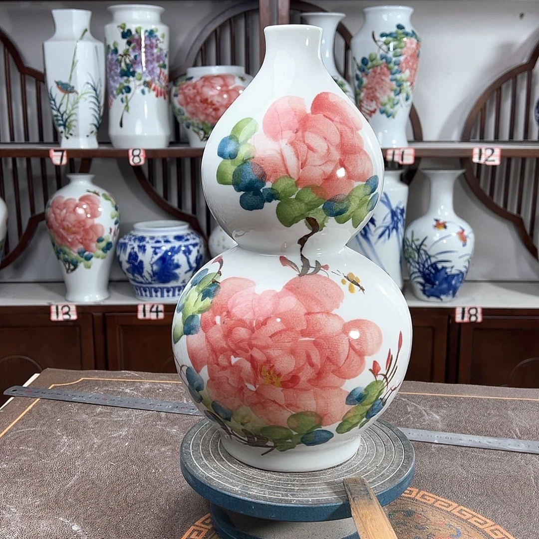 摆件景德镇陶瓷葫红牡花