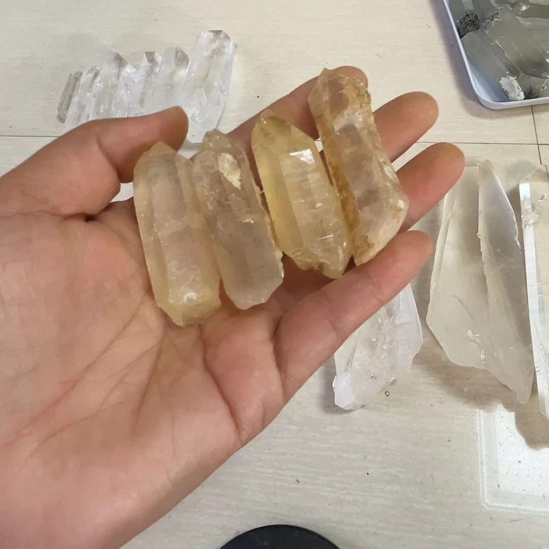 梦***欣水晶未镶嵌珠宝半成品
