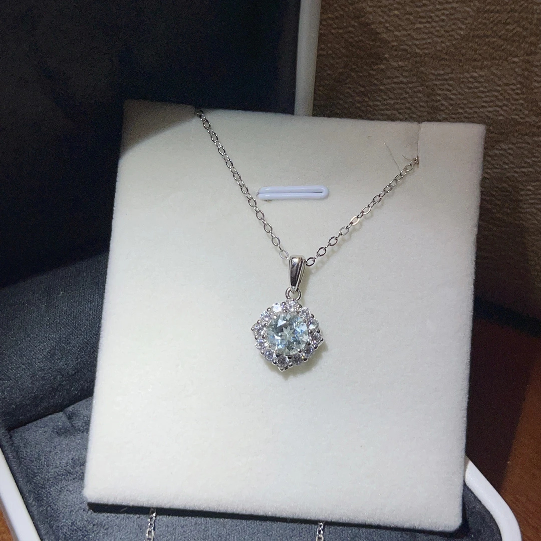 天然海蓝宝吊坠正圆烟花切超闪天空蓝色