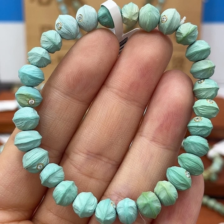 绿松石未镶嵌珠宝奇石