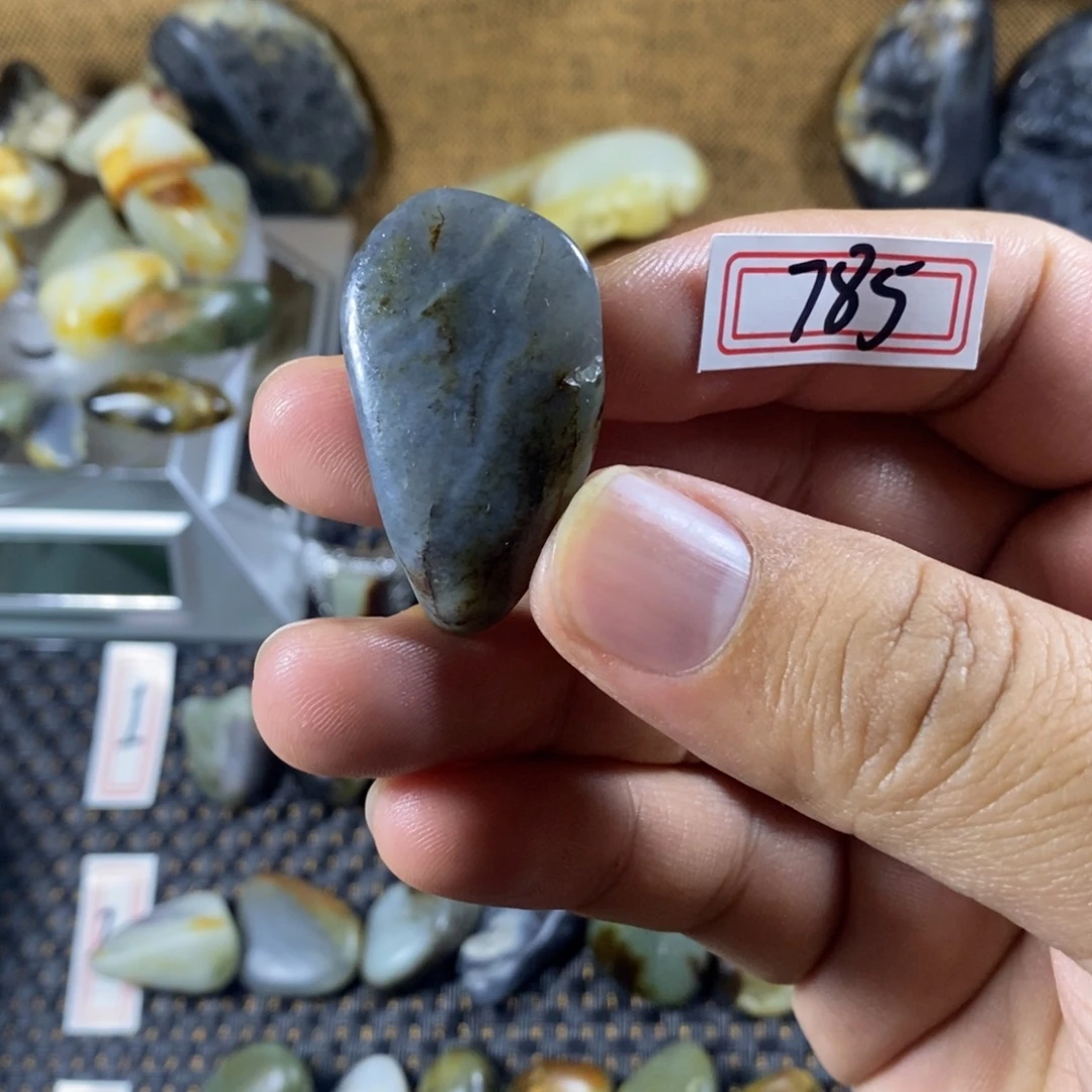 和田玉（糖玉）未镶嵌挂件