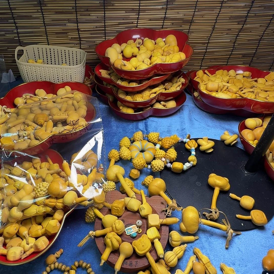 @***：葫芦小青蛙扁和黄口