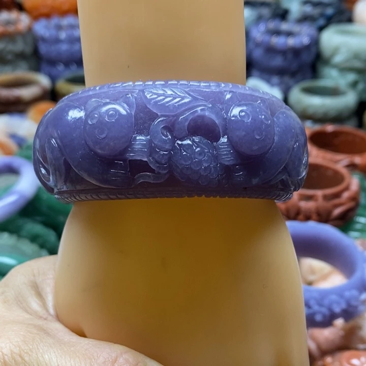 未镶嵌手镯石英质玉