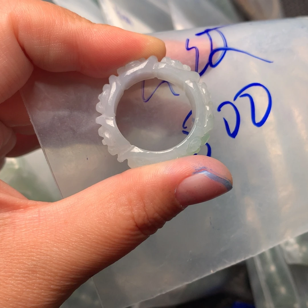 定制翡翠未镶嵌云***翠