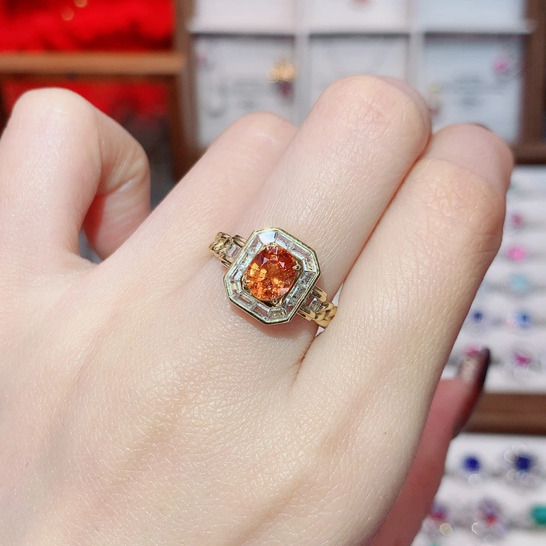 石榴石（芬达石）戒指18K金镶嵌1.13ct/天然宝石/七天无理由