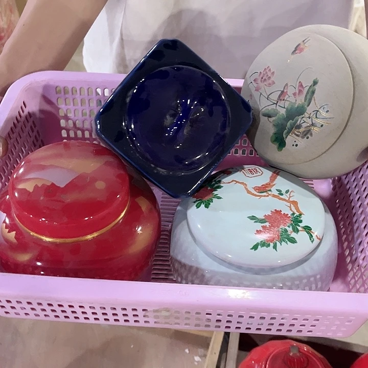 各种器型高档陶瓷茶叶罐储物罐密封罐储茶罐家用防潮