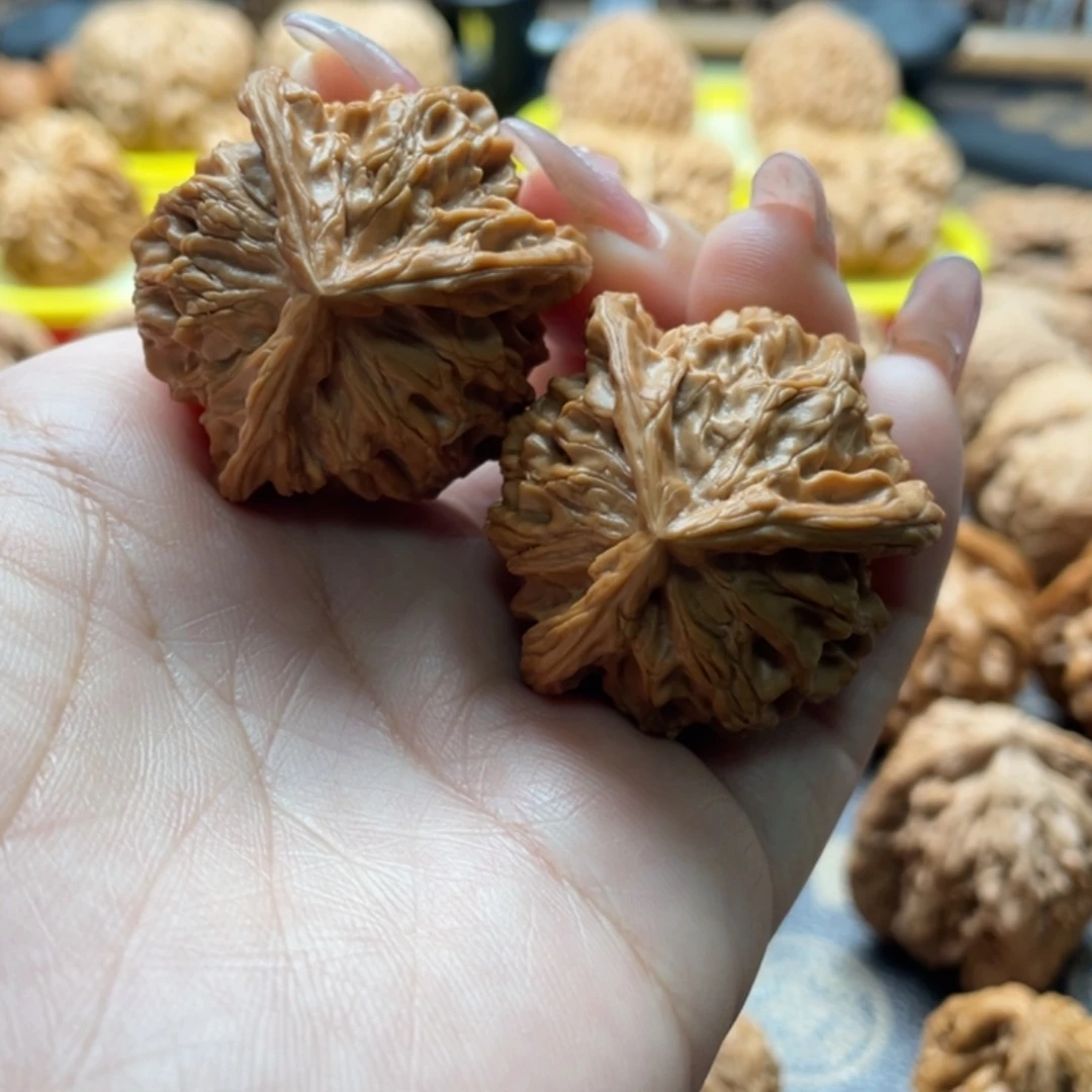 桃核把件36盘山三棱核桃