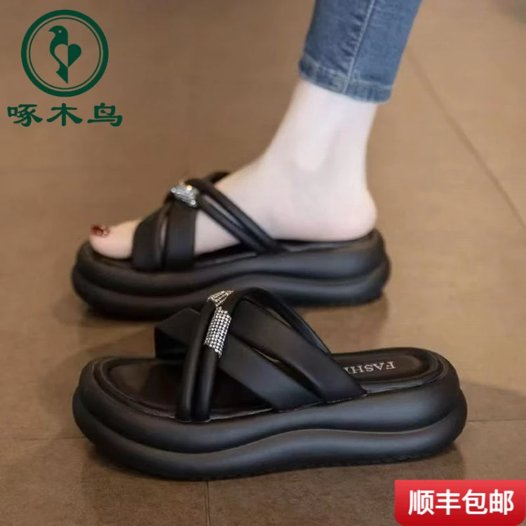 啄木鸟小个子凉拖鞋女夏外穿2025新款厚底国风休闲松糕高跟踩感沙