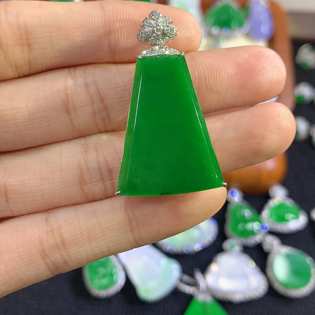 翡翠18K金镶嵌吊坠(不含链)无事牌