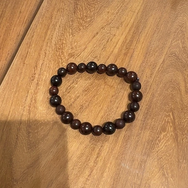 雅***湾木（非红木类）小叶紫檀手串