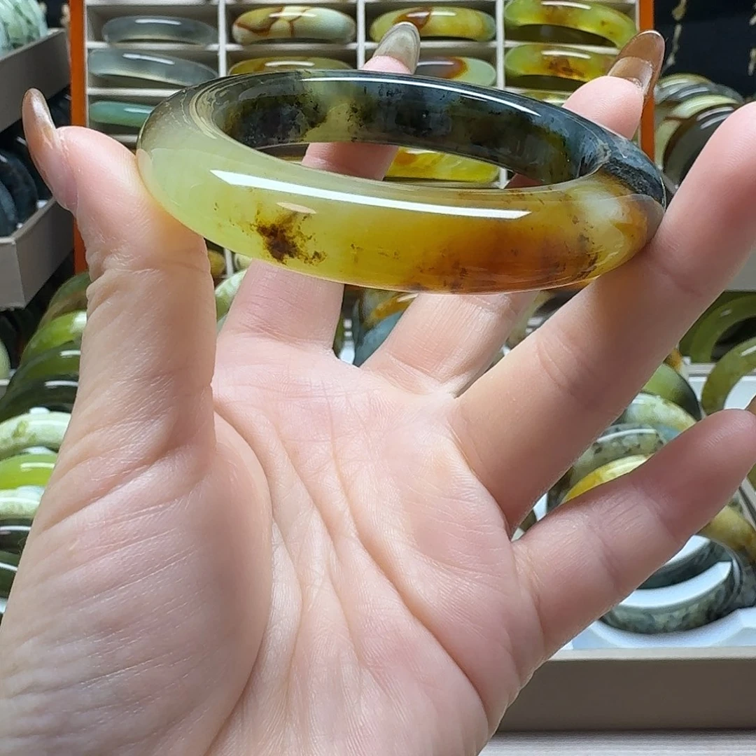 柚***米岫玉未镶嵌手镯123
