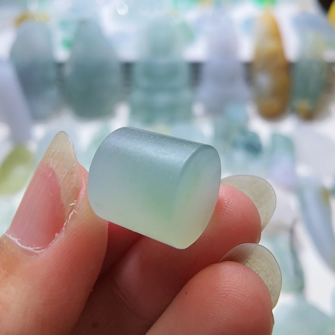 定制翡翠未镶嵌路路通