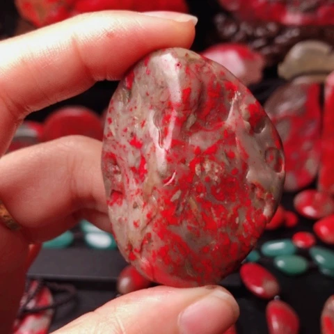 昌化鸡血石昌化鸡血石玉石挂件