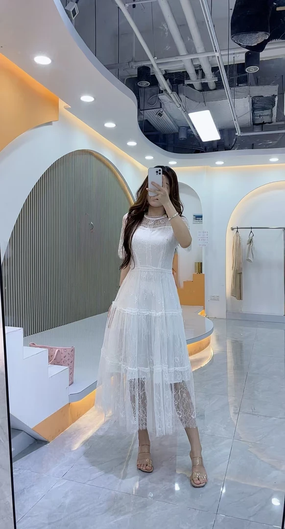 [依易原创]新款法式蕾丝拼接优雅气质收腰显瘦高级白色长裙A0916