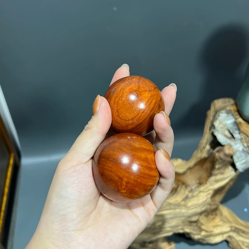 老蒋根雕缅甸花梨木保健球实木手把件