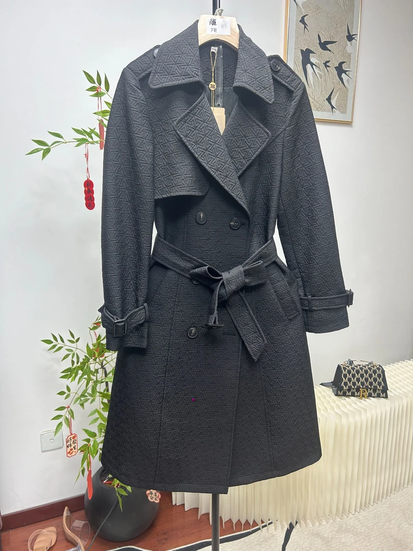 F87轻奢设计感风衣外套高端时尚网红双排扣女士大衣