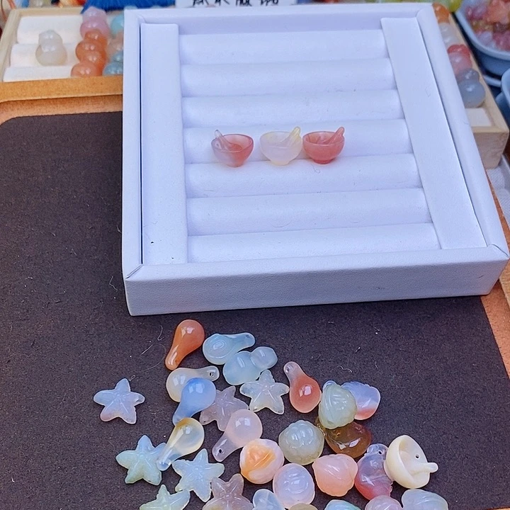 抱***报玛瑙/玉髓车挂合金