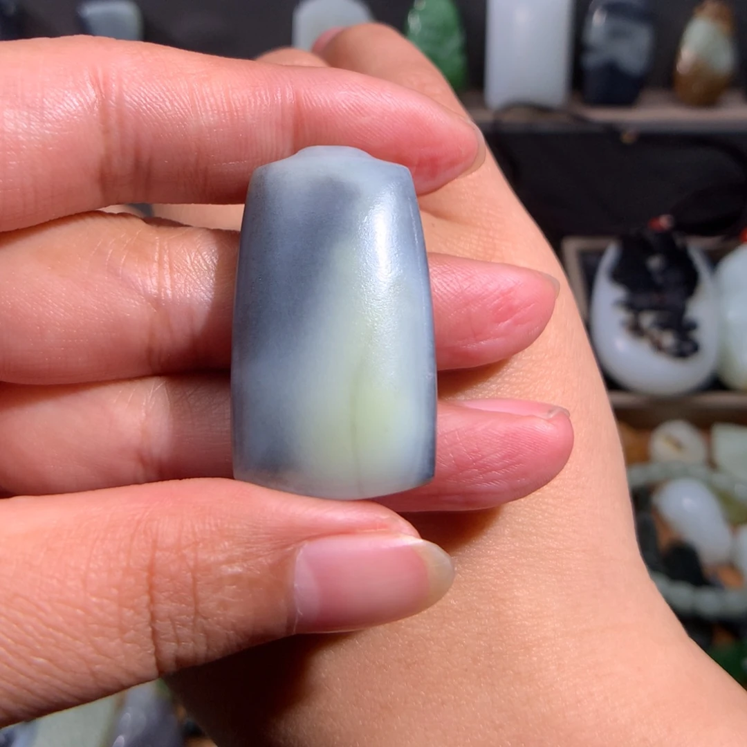 和田玉颈饰未镶嵌更***排