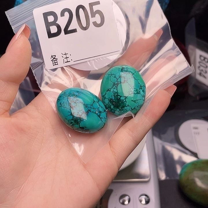 湖北十堰原矿绿小松