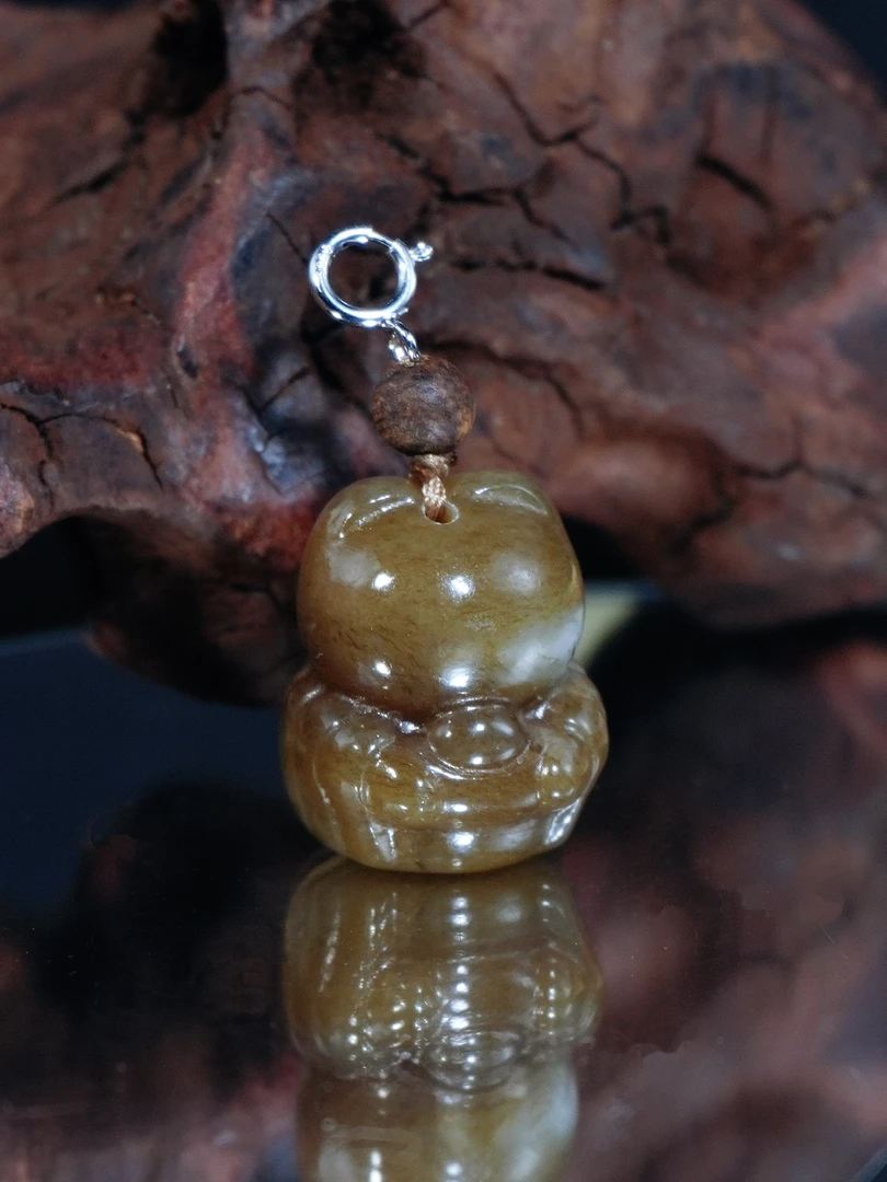 C073 和田玉银S925镶嵌 牛轧糖元宝猫猫吊坠多样性发一19X15X15