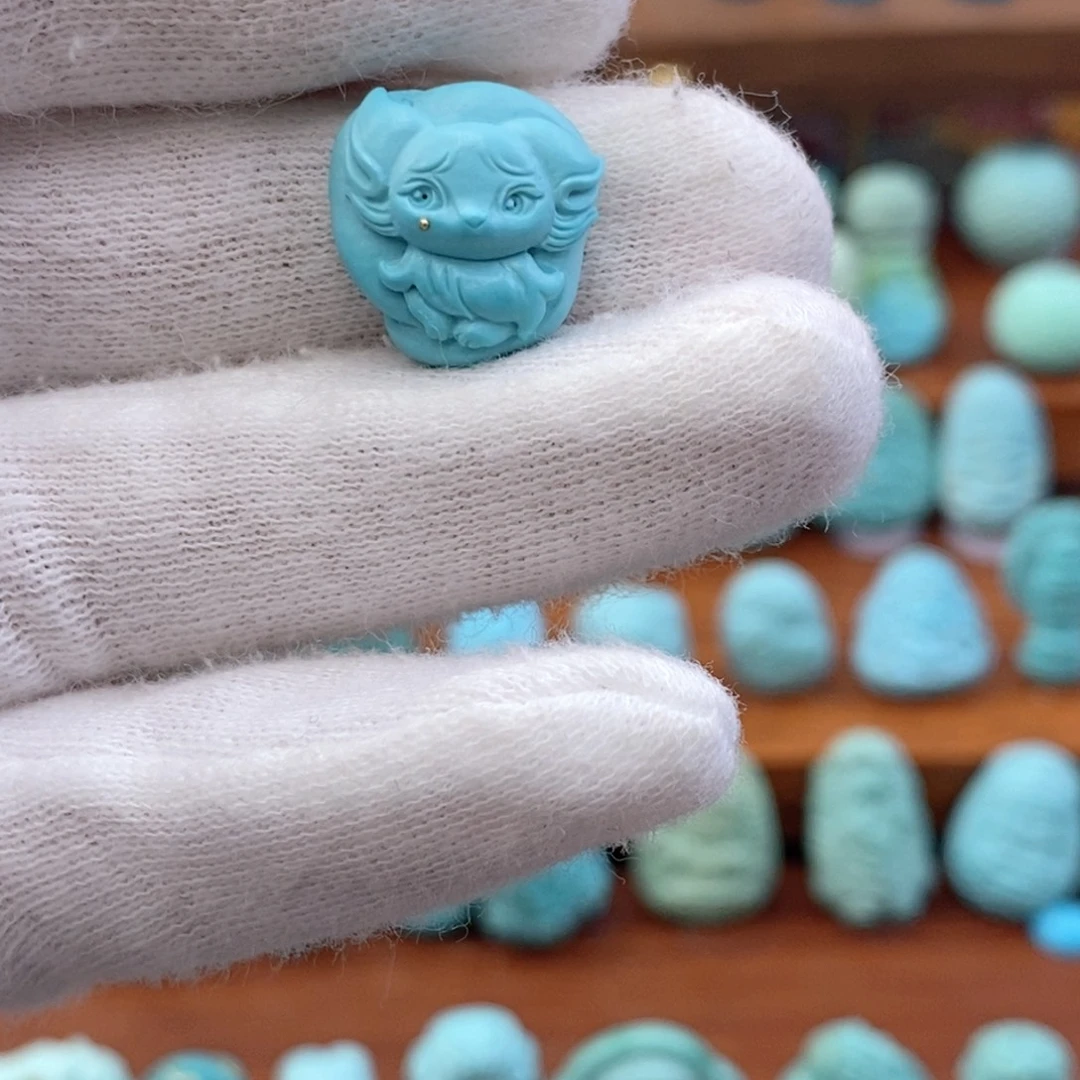 绿松石未镶嵌珠宝奇石