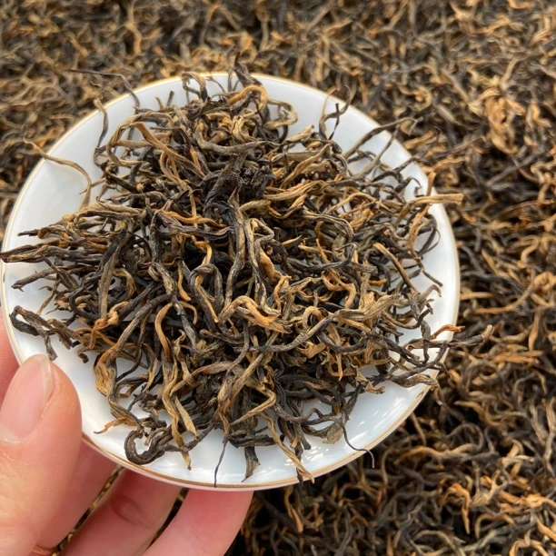 2025年凤庆高山滇红·金缕红韵（初制茶）花蜜香果甜口感饱满且丝滑