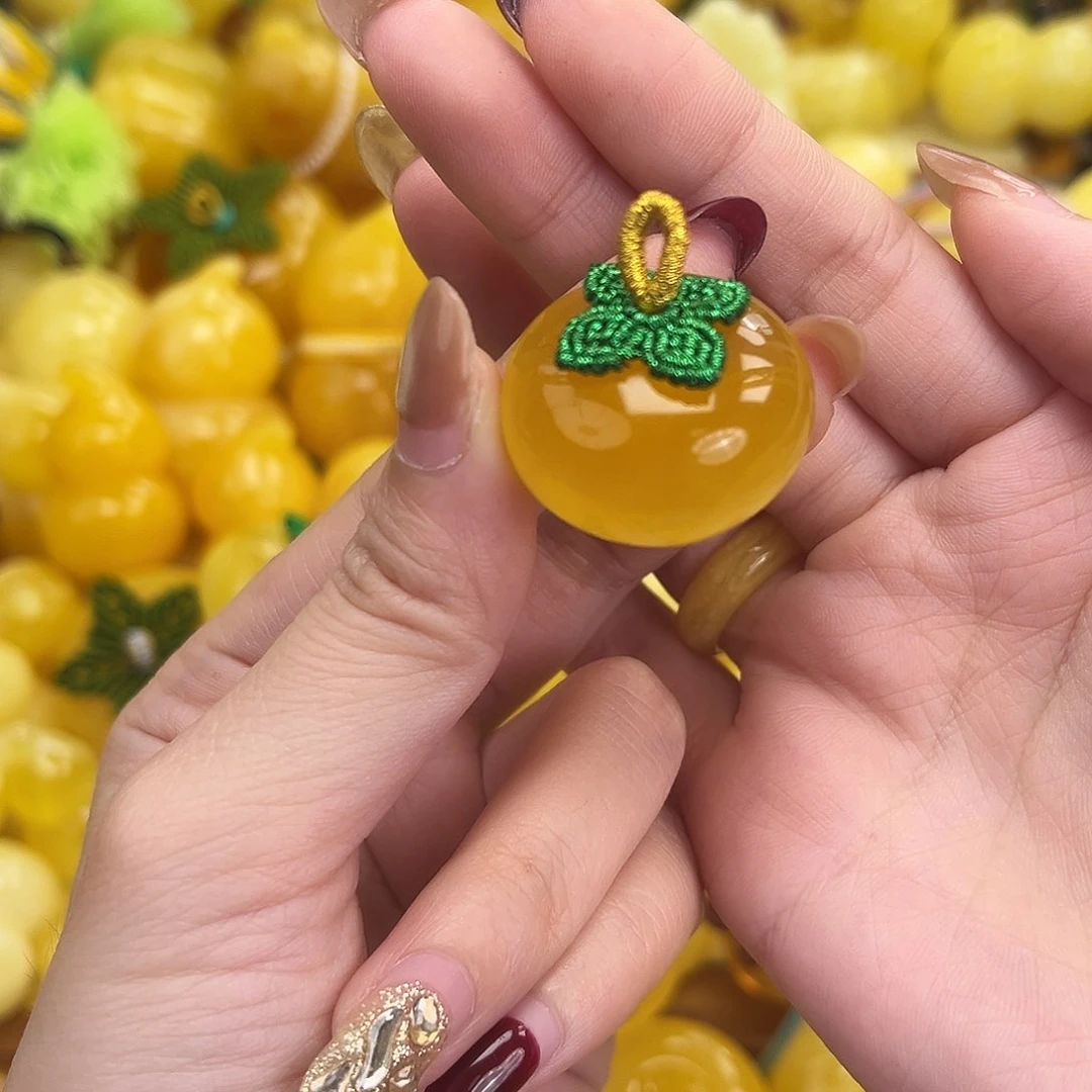 裸石琥珀未镶嵌8.2g柿子