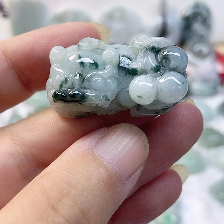 颈饰未镶嵌翡翠貔貅