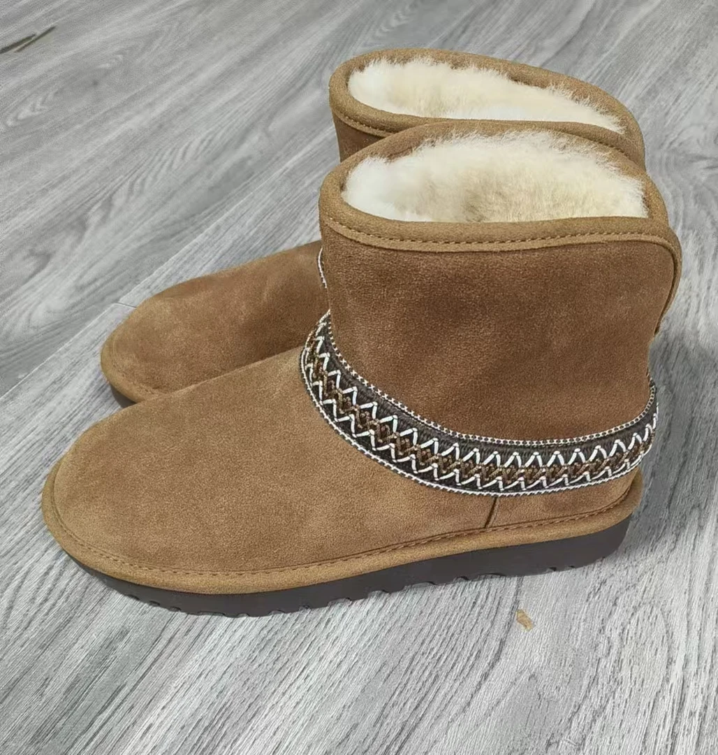 国风花边皮毛一体雪地靴女