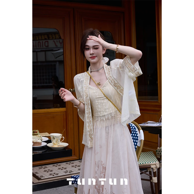 吞吞TUNT【光羽】凡尔赛宫的艺术 重工珠片羽叶绣花开衫