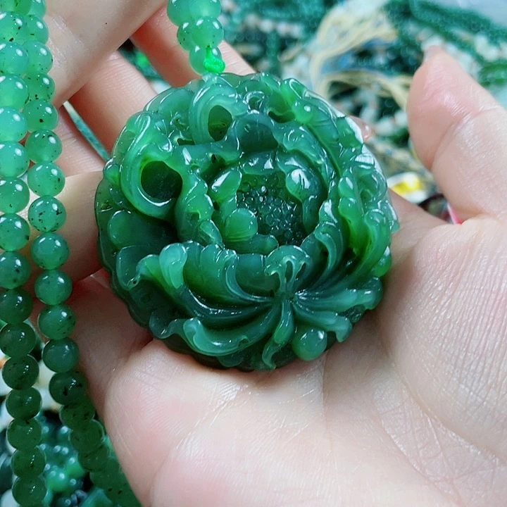 颈饰未镶嵌和田玉