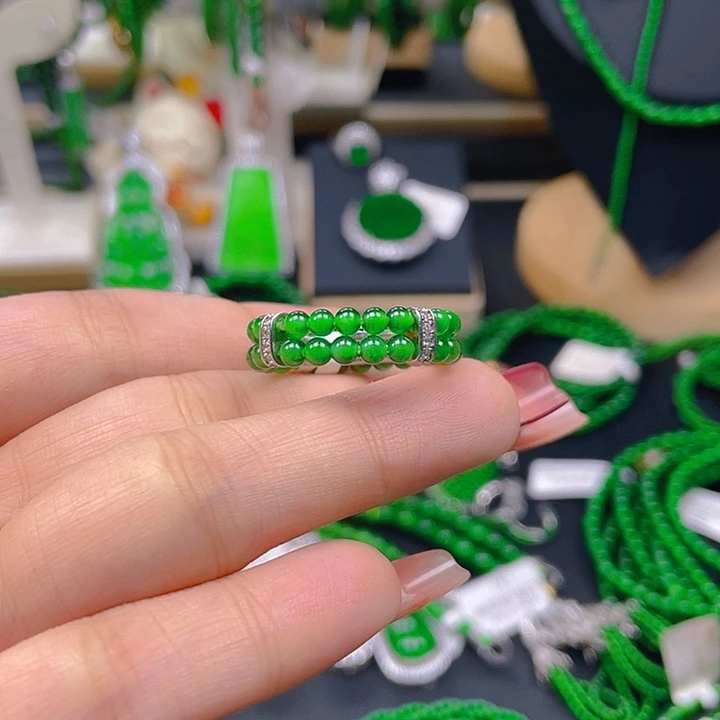 翡翠戒指未镶嵌翡翠戒圈