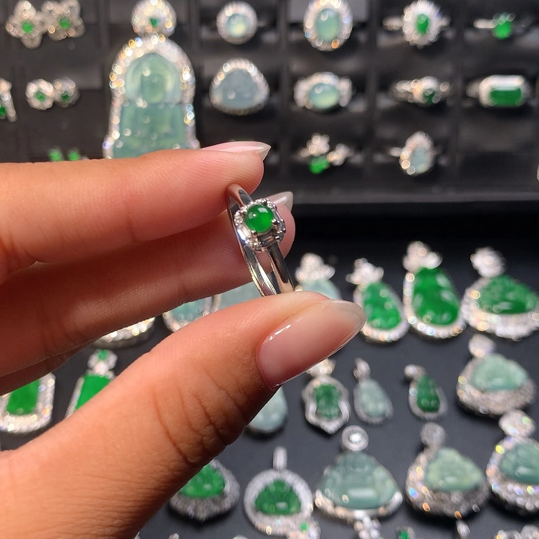 翡翠未镶嵌戒指戒指