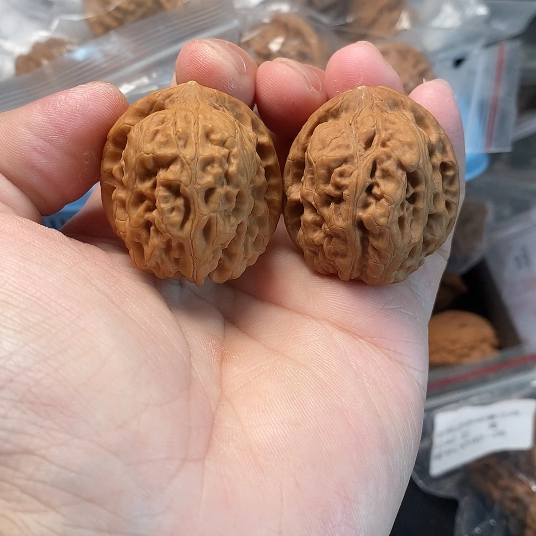 1文玩核桃方金蟾39-197