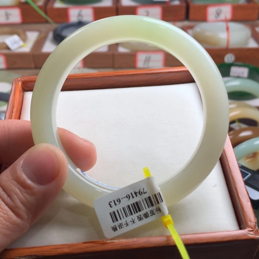 【闪购商品】和田玉手镯未镶嵌