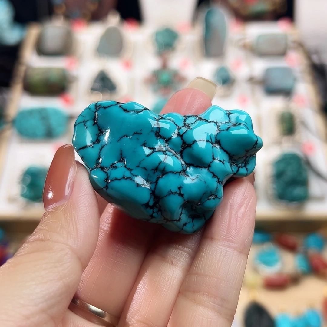 绿松石未镶嵌颈饰