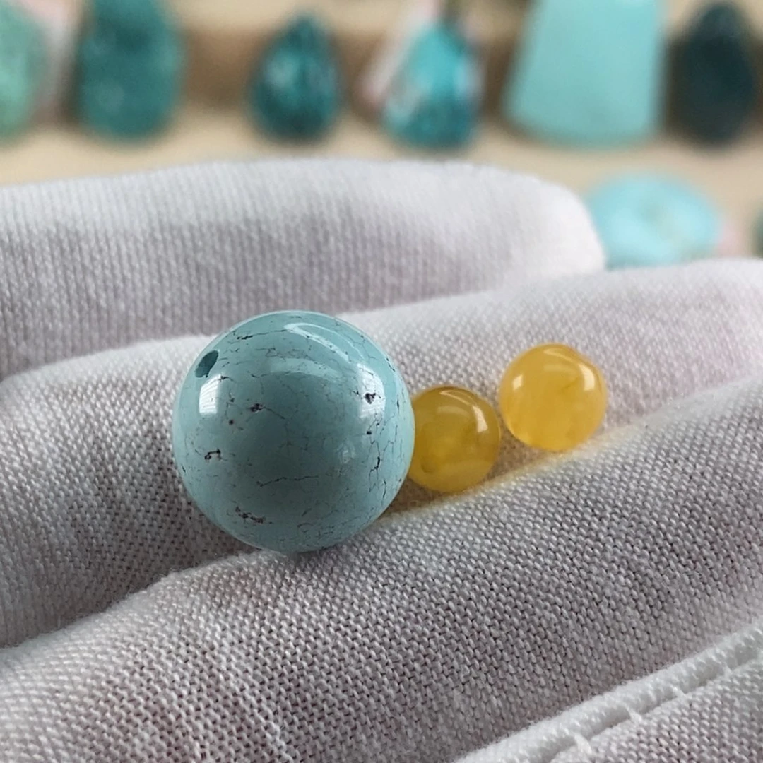 琥珀珠宝奇石未镶嵌