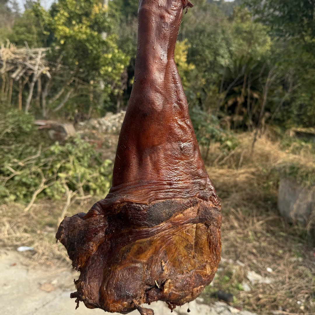 （猪腿）正宗柏树枝烟熏腊猪脚传统农家风味特产