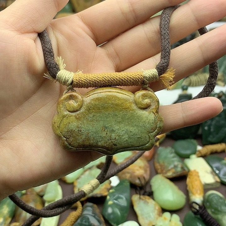 岫岩河磨玉（透闪石质玉）未镶嵌挂件