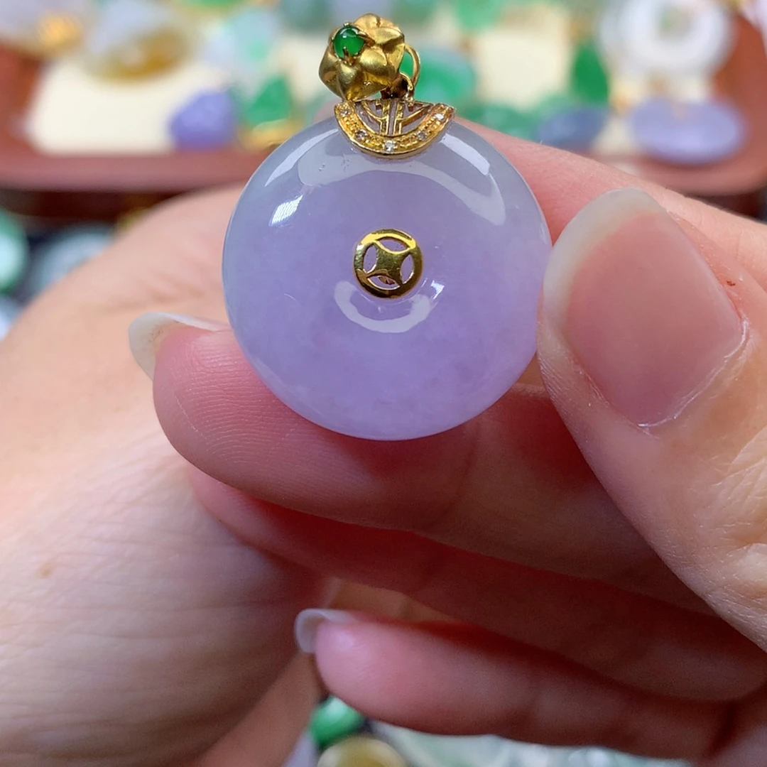 【闪购商品】吊坠(赠链)18K金镶嵌翡翠